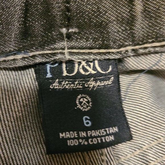 Jeans - Picture 5 of 5